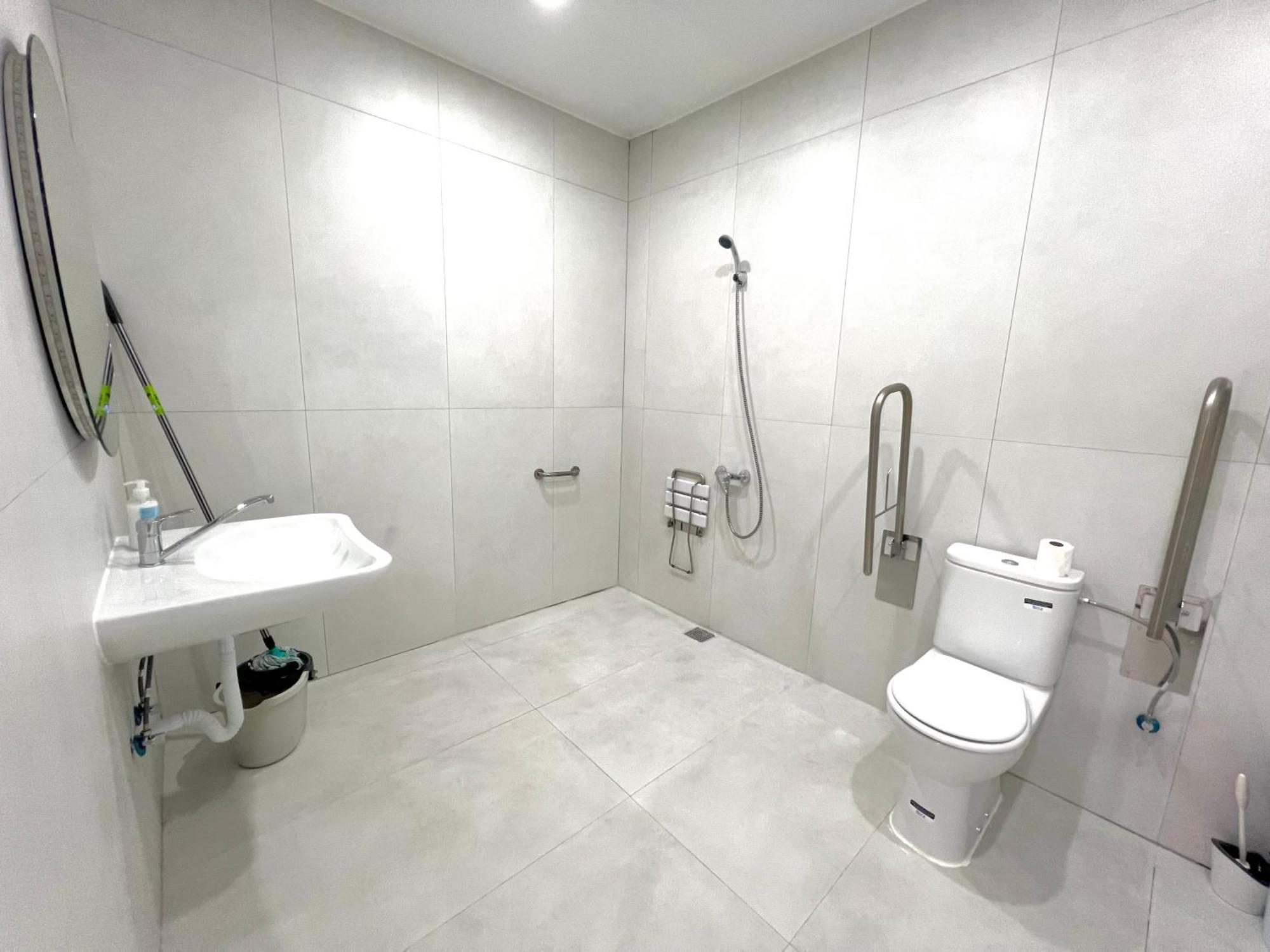 Hostel Oasis مدريد المظهر الخارجي الصورة